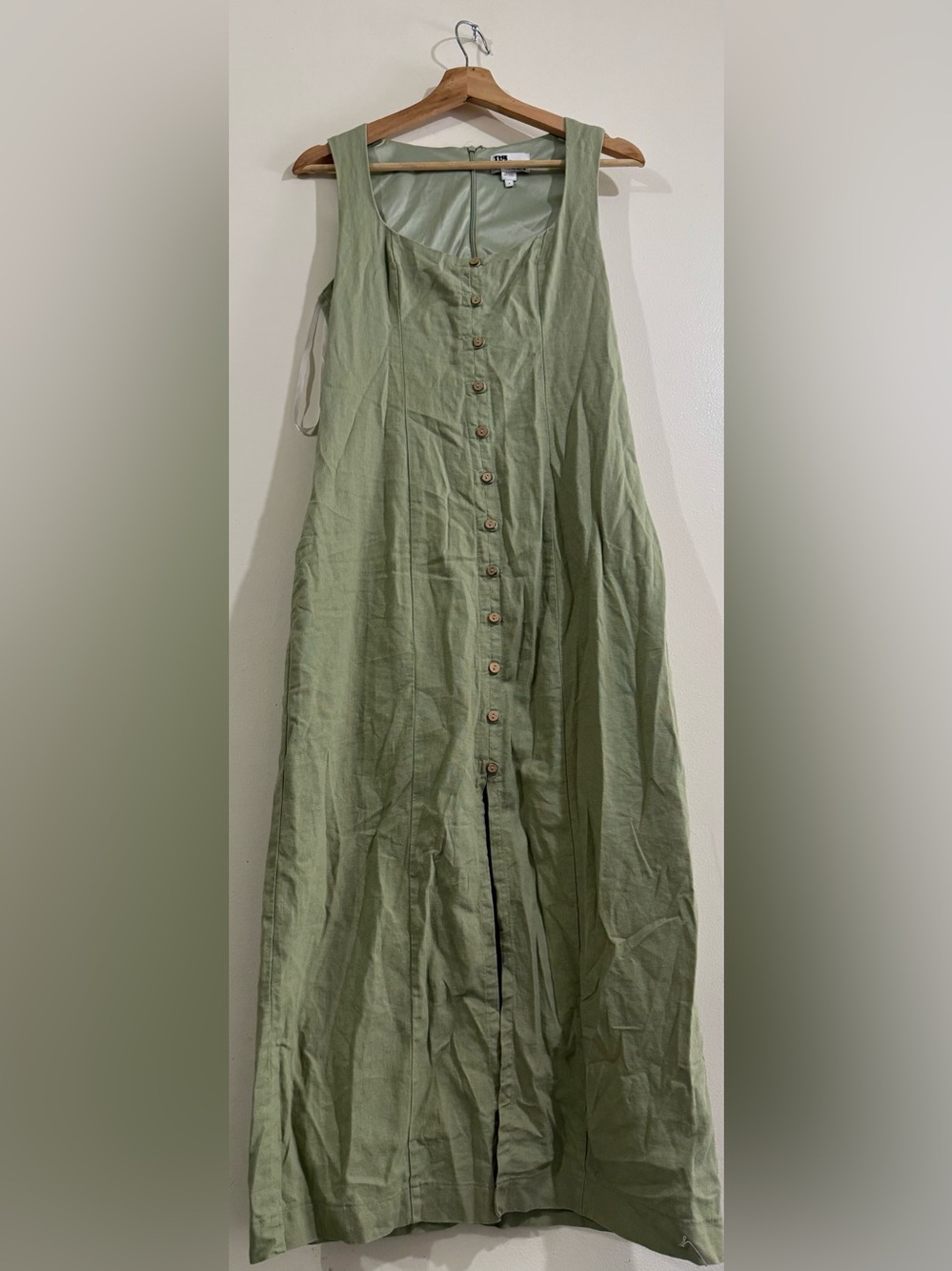 THE GOOD JOURNEY Button-Front Sleeveless Maxi Dress in Sage Green
